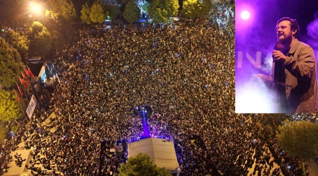 DÜZCE'DE KONSER COŞKUSU