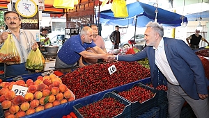 BAŞKAN VEKİLİ MURAT AYDIN PAZARDA DERT DİNLEDİ