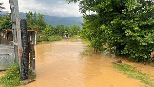 YAĞIŞLAR SU BASKINLARINA YOL AÇTI