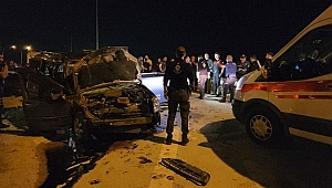 ÇAMKÖY'DE DÜĞÜN DÖNÜŞÜ FECİ KAZA: 2 ÖLÜ, 11 YARALI