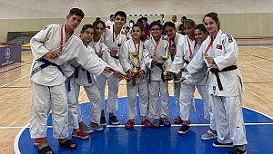 JUDOCULARIMIZ SİNOP’TA FIRTINA GİBİ ESTİ