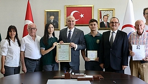 BAŞKAN ÖZLÜ'YÜ DUYGULANDIRAN ZİYARET