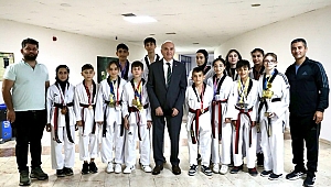 FARUK ÖZLÜ'DEN GENÇ SPORCULARA DESTEK
