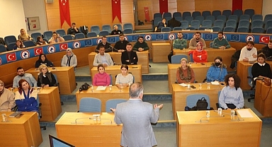 BELEDİYE PERSONELİNE GÜZEL KONUŞMA VE BEDEN DİLİ EĞİTİMİ