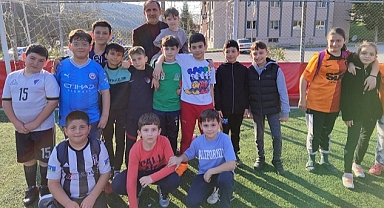 BİROL ŞAHİN'E GENÇLERDEN SEVGİ GÖSTERİSİ