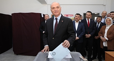 AK PARTİ ADAYI ÖZLÜ OYUNU KONURALP’TE KULLANDI