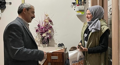 AK PARTİ CUMAYERİ ADAYI TUNA KAPI KAPI GEZİYOR