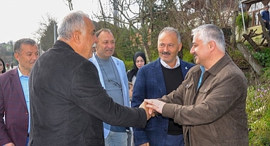 GÖLYAKA'DA BEKİR AKBULUT YAKUP DEMİRCAN'IN KOLTUĞUNU SALLIYOR!