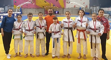 KÜÇÜK JUDOCULAR 7 MADALYA KAZANDI