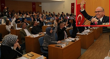 BAŞKAN ÖZLÜ'DEN MECLİS AÇILIŞINDA ÖNEMLİ MESAJLAR