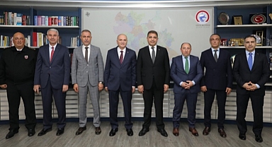 BAŞKAN ÖZLÜ TEBRİKLERİ KABUL ETTİ