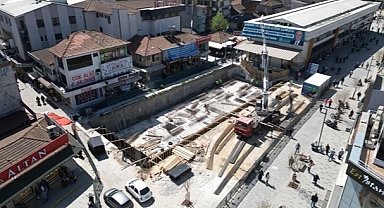 BASMACILAR ÇARŞISI VE KÜTÜPHANE İNŞAATI YÜKSELİYOR