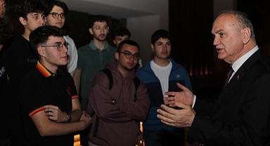 GENÇLERE SAHUR SÜRPRİZİ