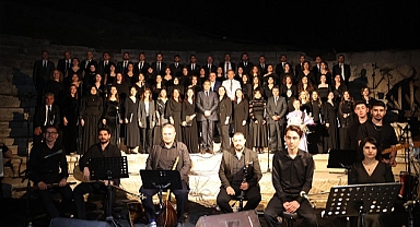 ANTİK TİYATRODA MUHTEŞEM KONSER