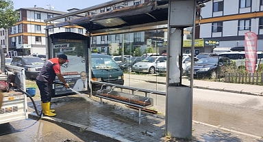 BELEDİYE EKİPLERİ TEMİZ KENT DÜZCE İÇİN 7/24 GÖREVDE