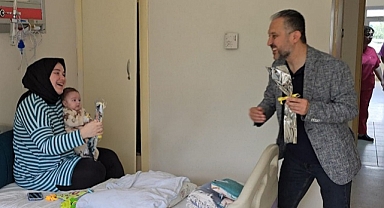 YASİN YILMAZ'DAN ANNELERE VE HEMŞİRELERE JEST