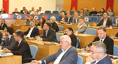 YENİDEN REFAH'TA İLK İSTİFA