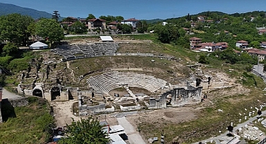 KONURALP ANTİK KENTİ BAYRAMDA 3 BİN KİŞİ ZİYARET ETTİ