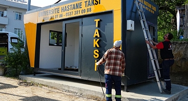 TAKSİ DURAKLARI YENİLENİYOR