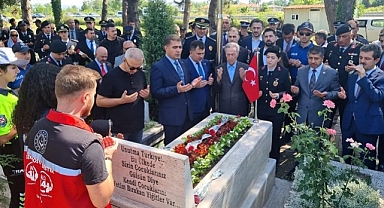 15 TEMMUZ'UN YILDÖNÜMÜNDE ŞEHİTLİK ZİYARETİ