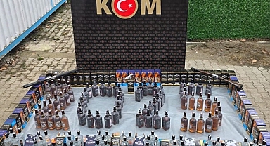 DÜZCE'DE 191 ŞİŞE KAÇAK İÇKİ YAKALANDI