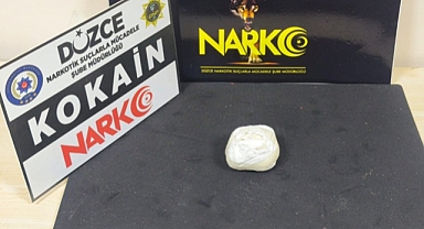 DÜZCE'DE 125 GRAM KOKAİN YAKALANDI