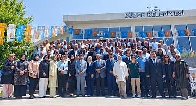 AK PARTİ'DE BAYRAM