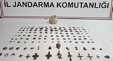 ÇİLİMLİ'DE TARİHİ ESER KAÇAKÇISI YAKALANDI