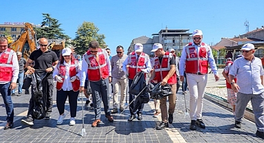 DÜZCE'DE TEMİZLİK SEFERBERLİĞİ BAŞLATILDI
