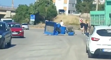 KAMYON PATPATA ÇARPTI: 1 ÖLÜ