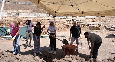 ANTİK TİYATRO KAZILARINDA SONA DOĞRU