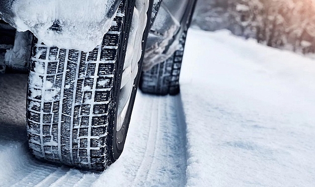 ARAÇ SAHİPLERİ DİKKAT! KIŞ LASTİĞİ UYGULAMASI BU YIL ERKEN BAŞLIYOR