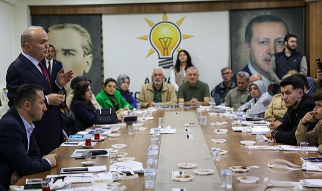 BAŞKAN ÖZLÜ AK PARTİ YÖNETİME İCRAATLARINI ANLATTI