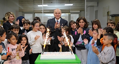 BAŞKAN ÖZLÜ ÇOCUK ÜNİVERSİTESİ’Nİ ZİYARET ETTİ