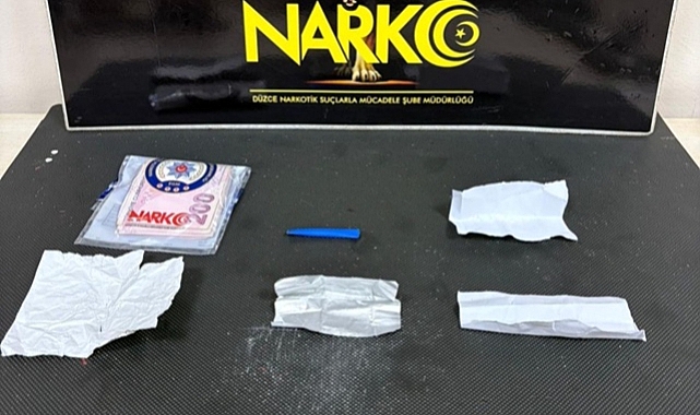 POLİS 2 TORBACIYI ENSELEDİ