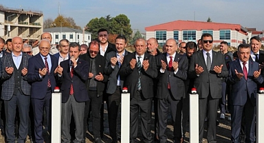 YENİ SPOR TESİSLERİNİN TEMELİ TÖRENLE ATILDI