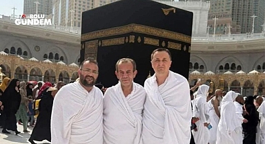 ÖZLÜ'DEN UMREYE GİDEN ÖZCAN'A ELEŞTİRİ