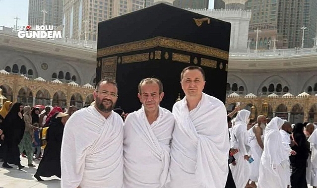 ÖZLÜ'DEN UMREYE GİDEN ÖZCAN'A ELEŞTİRİ