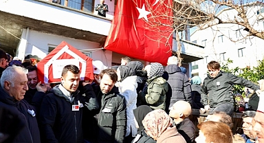 ŞEHİT POLİS GÖZYAŞLARIYLA SON YOLCULUĞA UĞURLANDI