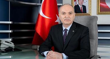 BAŞKAN ÖZLÜ ÇALIŞAN GAZETECİLER GÜNÜNÜ KUTLADI 