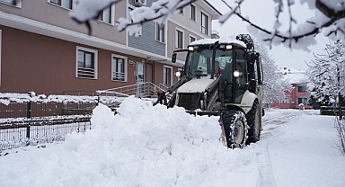 DÜZCE KARLA KAPLANDI