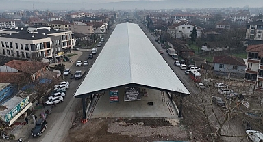 TUHAFİYECİLER PAZARYERİNDE YOĞUN TEMPO