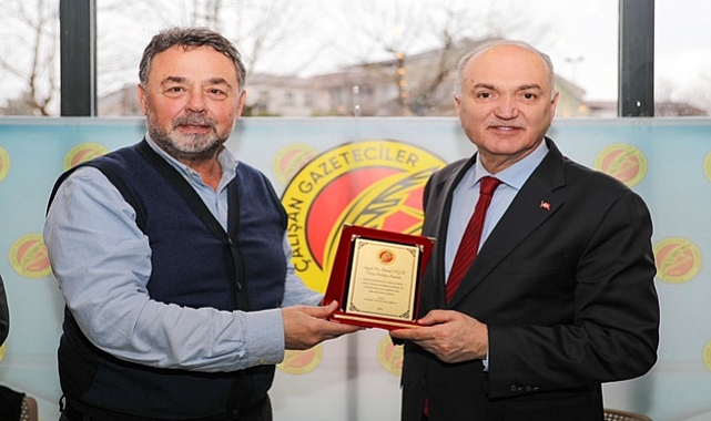 BAŞKAN ÖZLÜ GAZETECİLERLE BİR ARAYA GELDİ