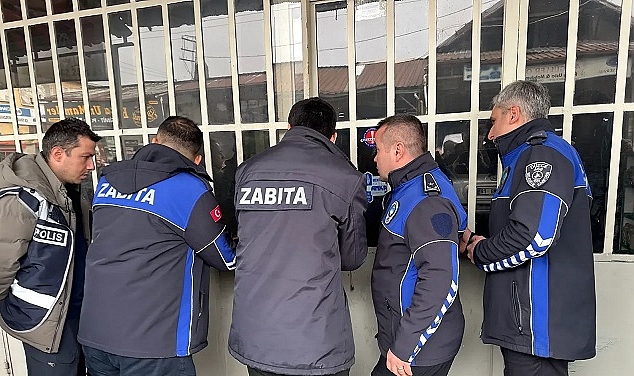 YENİ İŞYERİNE TAŞINMAYAN ESNAFLARIN ESKİ DÜKKANLARI MÜHÜRLENDİ