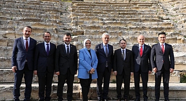 BAKAN GÜRLEK’TEN KONURALP’E ÖVGÜ DOLU SÖZLER