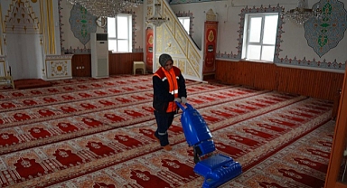 DÜZCE BELEDİYESİ’NDEN BAYRAM MESAİSİ