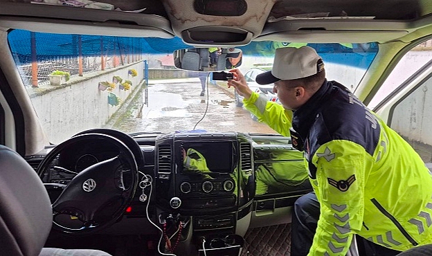 DÜZCE'DE TRAFİK DENETİMLERİ ARTTI, 254 ARAÇ BAĞLANDI