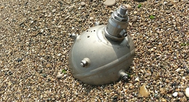 KARADENİZ'DEKİ ŞÜPHELİ CİSİMLER İMHA EDİLDİ