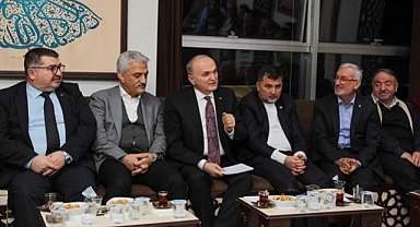 ÖZLÜ, SAVUNMA SANAYİSİNDEKİ GELİŞMELERİ ANLATTI