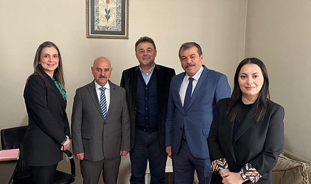 REKTÖR SÖZBİR'DEN PUSULA'YA ZİYARET